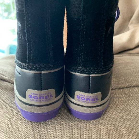 Black and Purple KIDS SOREL Winter Boots Size 2 - Picture 2 of 4